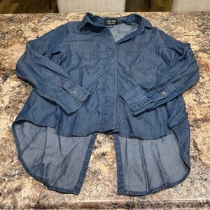 Women’s C’Est Toi Denim High-Low Shirt